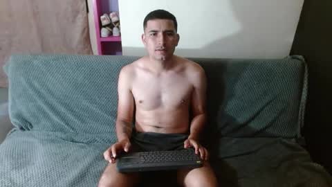 eyes09 online show from 22, 12, 2025