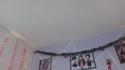 eyes_moonn online show from 1, 12, 2025