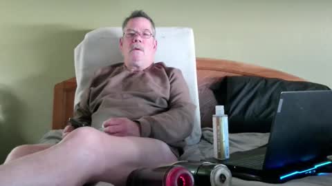 Eyeswideshut63 online show from 6, 1, 2026