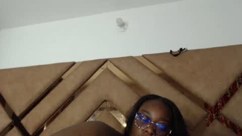 Snapshot of eyshaexotii chatting on 1, 4, 2026 eyshaexotii online show from 1, 4, 2026