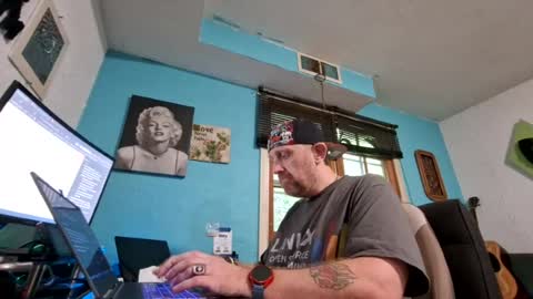 Snapshot of ezriderx9 chatting on 25, 6, 2026 Ez Rider online show from 25, 6, 2026