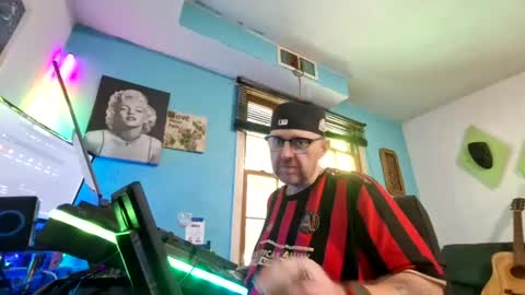 Snapshot of ezriderx9 chatting on 28, 6, 2026 Ez Rider online show from 28, 6, 2026