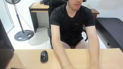 Snapshot of ezzeq chatting on 9, 1, 2025 Ezzeq online show from 9, 1, 2025