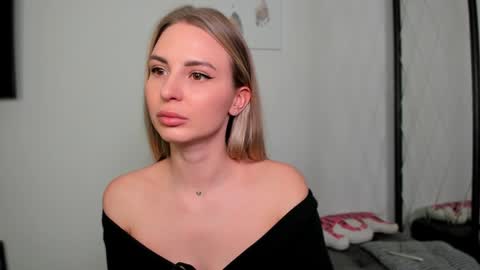  if you dont have fansly account yet use this link to registration    online show from 2, 2, 2025