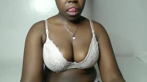 Snapshot of fabbie01 chatting on 22, 10, 2025 Miss Fabby online show from 22, 10, 2025