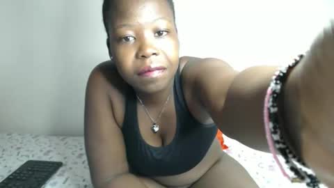 Snapshot of fabbie01 chatting on 12, 1, 2026 Miss Fabby online show from 12, 1, 2026