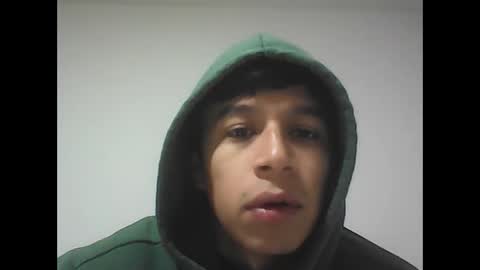 Snapshot of fabiar11 chatting on 17, 10, 2025 R online show from 17, 10, 2025