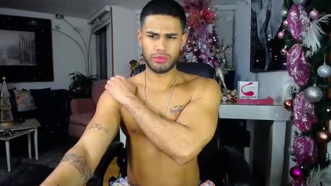 Snapshot of fabilatindick20 chatting on 5, 12, 2024 Fabian online show from 5, 12, 2024