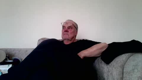 the masturbator online show from 28, 1, 2025