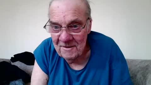 the masturbator online show from 17, 2, 2025