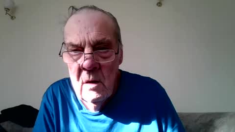 the masturbator online show from 18, 2, 2025