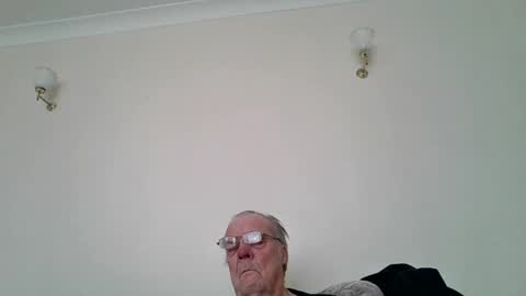 Snapshot of fabric21 chatting on 28, 2, 2025 the masturbator online show from 28, 2, 2025