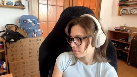 Loly online show from 22, 4, 2026