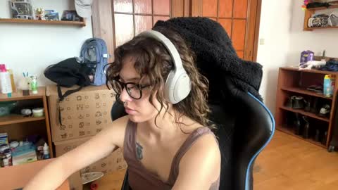 Loly online show from 10, 5, 2026