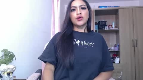Snapshot of fairylatin chatting on 16, 12, 2024 fairylatin online show from 16, 12, 2024