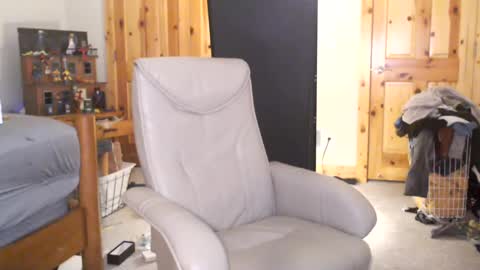 Snapshot of fanfriction chatting on 5, 3, 2025 Fan Friction online show from 5, 3, 2025