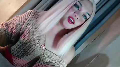 DANIELLA - DONT FORGET TO GIVE ME A THUMBSU UP online show from 13, 2, 2026