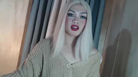 DANIELLA - DONT FORGET TO GIVE ME A THUMBSU UP online show from 13, 4, 2026