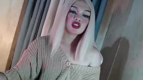 Snapshot of fantasticcock69_daniella chatting on 12, 5, 2026 DANIELLA - DONT FORGET TO GIVE ME A THUMBSU UP online show from 12, 5, 2026