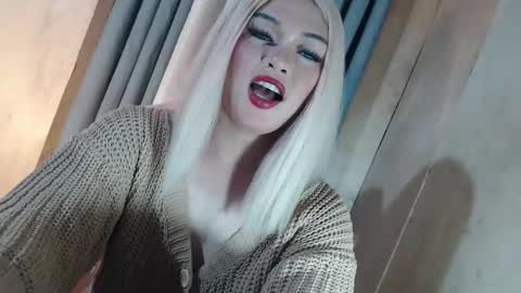 Snapshot of fantasticcock69_daniella chatting on 15, 5, 2026 DANIELLA - DONT FORGET TO GIVE ME A THUMBSU UP online show from 15, 5, 2026