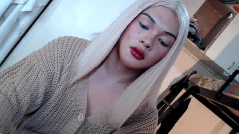 DANIELLA - DONT FORGET TO GIVE ME A THUMBSU UP online show from 23, 7, 2026