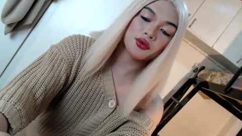 DANIELLA - DONT FORGET TO GIVE ME A THUMBSU UP online show from 1, 8, 2026