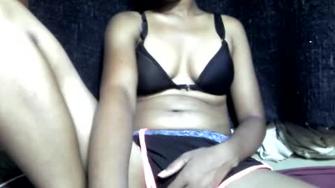 farantsaaly1 online show from 19, 1, 2025