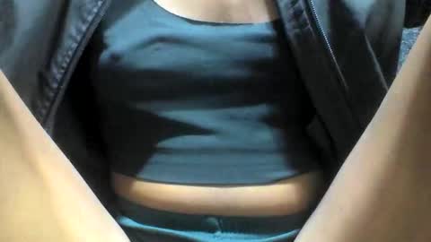 farantsaaly1 online show from 14, 9, 2025