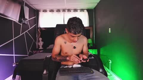 farid_jake_ online show from 4, 1, 2025