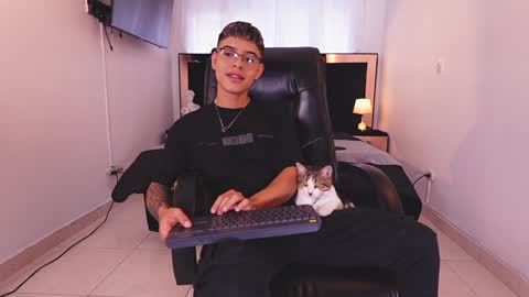 farid_jake_ online show from 25, 1, 2025