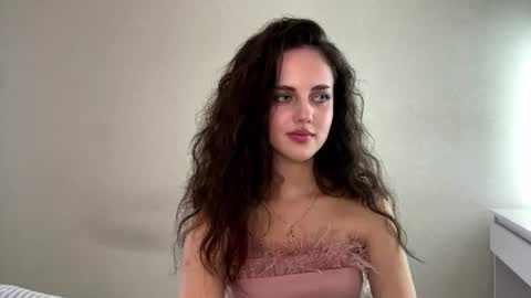 Snapshot of farrahburde chatting on 15, 6, 2026 Mia online show from 15, 6, 2026