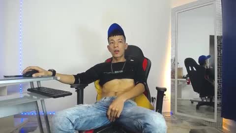 Favel Gomez online show from 16, 1, 2025