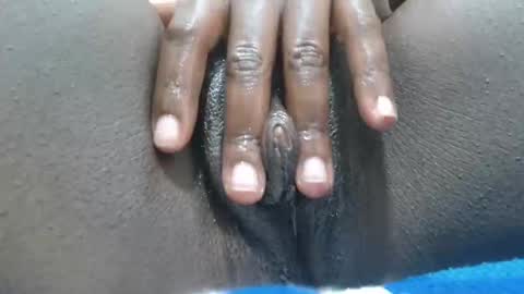 Snapshot of fayrie1 chatting on 13, 11, 2025 fayrie1 online show from 13, 11, 2025