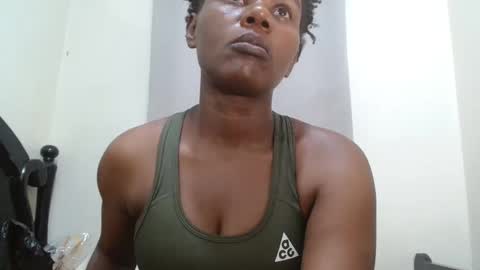 Snapshot of fayrie1 chatting on 21, 11, 2025 fayrie1 online show from 21, 11, 2025