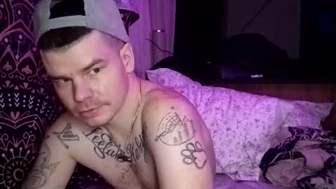 feathersngb32 online show from 24, 10, 2025