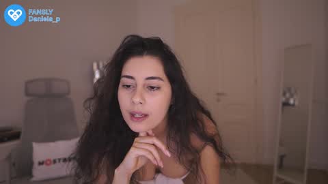 Daniela online show from 10, 12, 2024