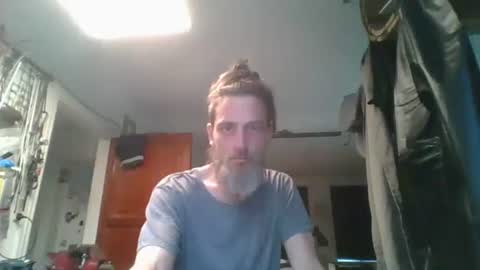 Snapshot of feelfemdom chatting on 10, 9, 2025 feelfemdom online show from 10, 9, 2025