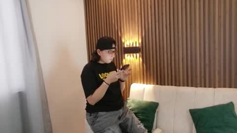 Snapshot of feelina_firesoul chatting on 4, 2, 2026 Feelena online show from 4, 2, 2026