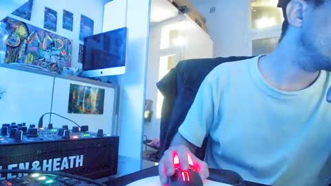 Snapshot of feetamiiin chatting on 27, 4, 2026 m0rty online show from 27, 4, 2026