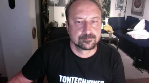 Snapshot of feetkissboy chatting on 27, 9, 2025 feetkissboy online show from 27, 9, 2025