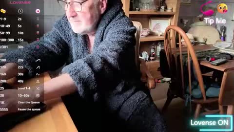 Adam online show from 21, 10, 2025