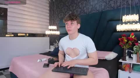 Femboy Max online show from 20, 2, 2026