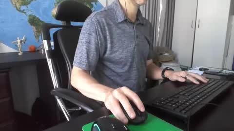 Snapshot of femdomsubby chatting on 4, 12, 2024 femdomsubby online show from 4, 12, 2024