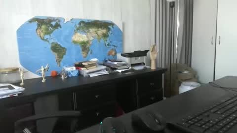 Snapshot of femdomsubby chatting on 5, 12, 2024 femdomsubby online show from 5, 12, 2024