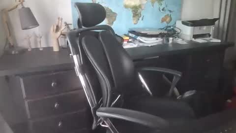 femdomsubby online show from 5, 4, 2026