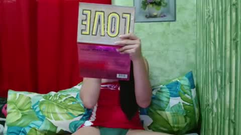 feminine_tsx online show from 16, 1, 2025