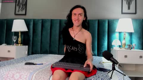 Snapshot of fenix_karoll chatting on 8, 12, 2024 Karol online show from 8, 12, 2024
