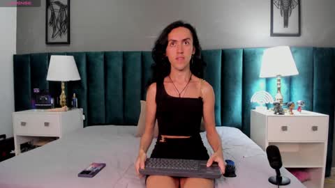 Snapshot of fenix_karoll chatting on 3, 1, 2025 Karol online show from 3, 1, 2025