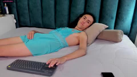 Snapshot of fenix_karoll chatting on 6, 1, 2025 Karol online show from 6, 1, 2025