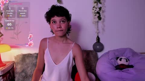 Snapshot of fernanda_indie chatting on 8, 9, 2025 F E R N A N D A online show from 8, 9, 2025